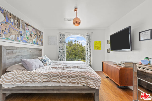 2240 Hillhurst Avenue, Los Angeles CA: https://media.crmls.org/mediaz/75ac6f36-4b73-497f-b745-2bd04538985e.jpg