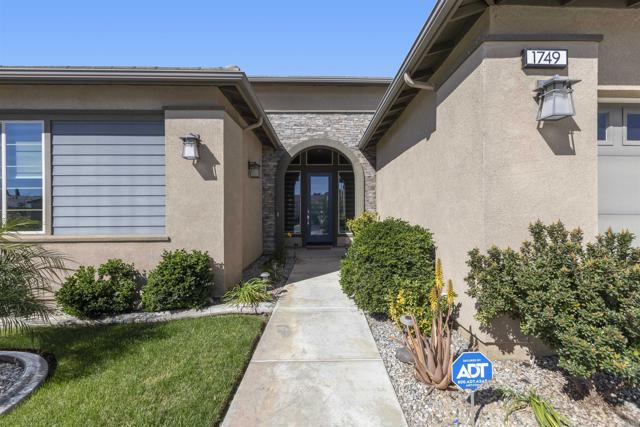 Detail Gallery Image 37 of 53 For 1749 Bowles Ct, Beaumont,  CA 92223 - 4 Beds | 3/1 Baths