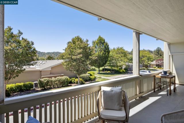 2101 Golden Rain, Walnut Creek CA: https://media.crmls.org/mediaz/75ad1371-4741-4c8b-abb8-3130520f8186.jpg
