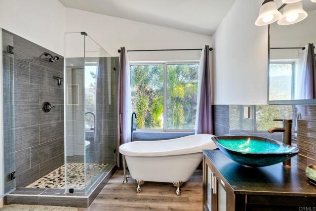 1025 Honeysuckle Drive, San Marcos CA: https://media.crmls.org/mediaz/75ada17a-870e-44be-b78e-60748d4b6a0d.jpg