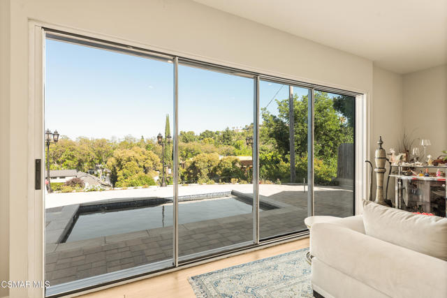 4148 Camino De La Cumbre, Sherman Oaks CA: https://media.crmls.org/mediaz/75ada8ca-e51e-4eb3-828d-a40b9002cda8.jpg