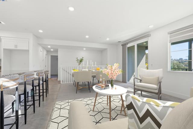 498 Trace Lane, Hayward CA: https://media.crmls.org/mediaz/75adabcc-ea6b-4089-997a-12cb1edb74e4.jpg