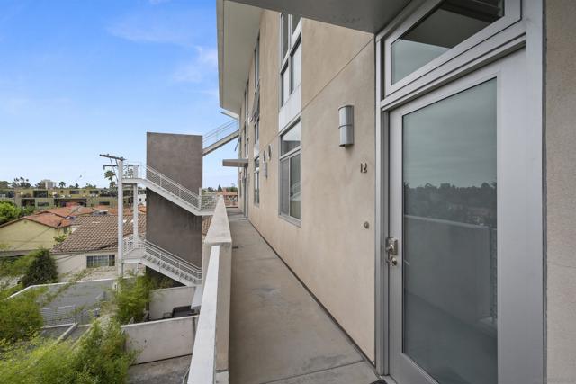 3788 Park Blvd, San Diego CA: https://media.crmls.org/mediaz/75adc346-86df-419e-b3d5-50af800d51c2.jpg