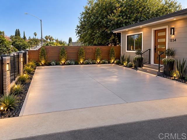 Front Image Thumbnail for CRNDP2608575