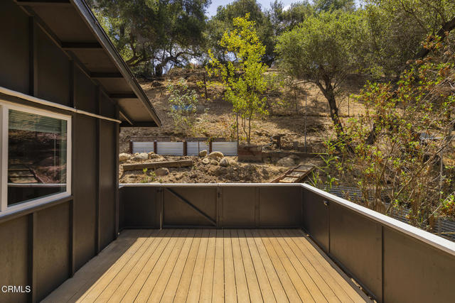 11220 N Ventura Avenue, Ojai CA: https://media.crmls.org/mediaz/75ae1b4b-d63c-4b3e-aa7b-4bc24ee61e3e.jpg