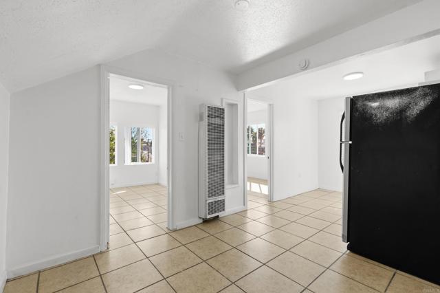 Detail Gallery Image 4 of 26 For 402 8 Olivewood, San Diego,  CA 92113 - – Beds | – Baths