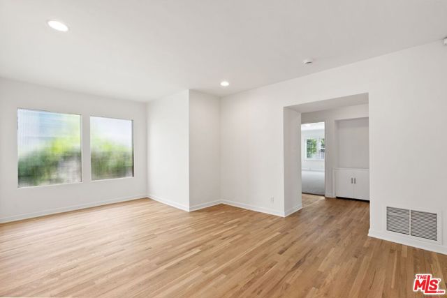 220 South Le Doux Road photo 8
