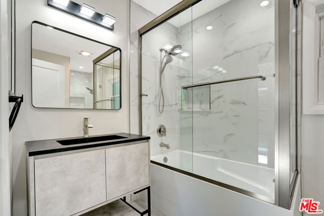 23153 Gonzales Drive, Woodland Hills CA: https://media.crmls.org/mediaz/75b1c7ea-3cc9-4123-94d7-ab72217f157b.jpg