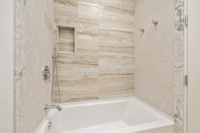 153 Lake Shore Drive, Rancho Mirage, CA 92270