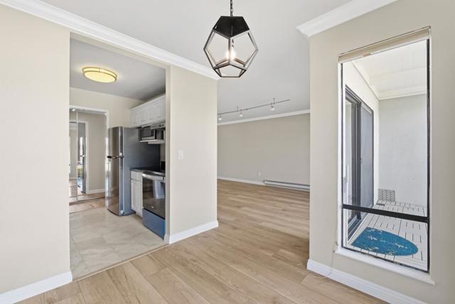 8 Commodore Drive, Emeryville CA: https://media.crmls.org/mediaz/75b47b1e-2a53-4769-9799-ad4898ab18eb.jpg