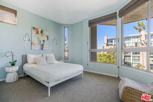 13044 Pacific, 414 photo 25