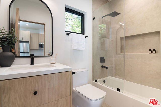 22616 Hatteras Street, Woodland Hills CA: https://media.crmls.org/mediaz/75b4c455-bb56-4832-bda4-1bd7afd7820e.jpg
