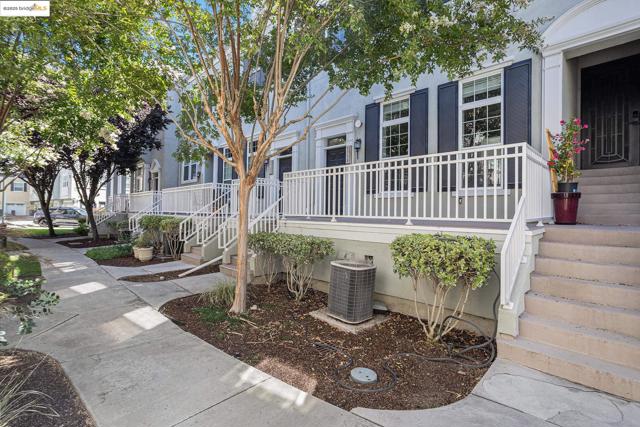 3730 Whitworth Dr, Dublin CA: https://media.crmls.org/mediaz/75b4dd6c-e71b-405f-990d-9530ae2da6db.jpg