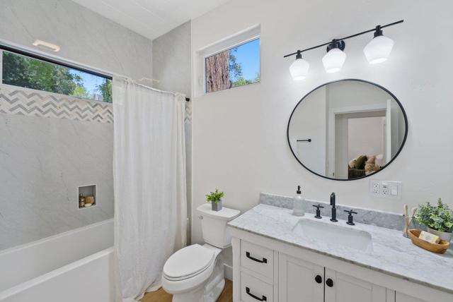 4200 Glenwood Drive, Scotts Valley CA: https://media.crmls.org/mediaz/75b54635-8e94-4ce2-9dfe-1d9f6beb4a58.jpg