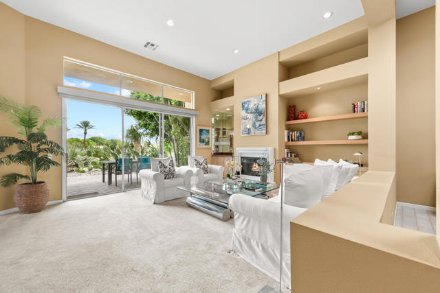 266 Eagle Dance Circle, Palm Desert, CA 92211