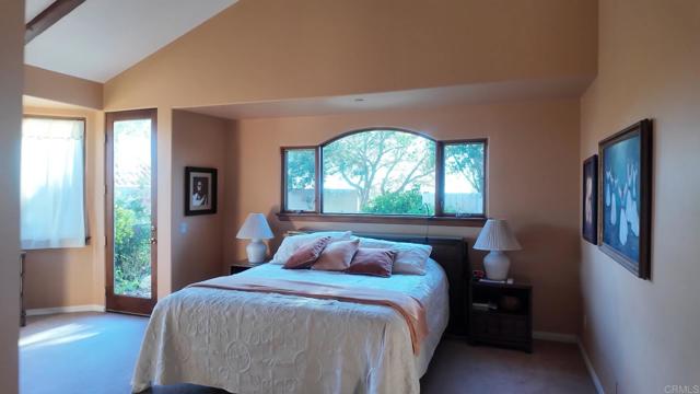 1707 Santa Margarita Drive, Fallbrook CA: https://media.crmls.org/mediaz/75b59a35-3aff-4a97-9259-191d1e4e5568.jpg