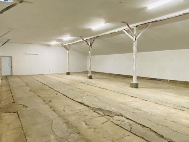 7705 Orford Rd, Stockton CA: https://media.crmls.org/mediaz/75b62722-5b47-425b-b1f8-e82013b489d5.jpg