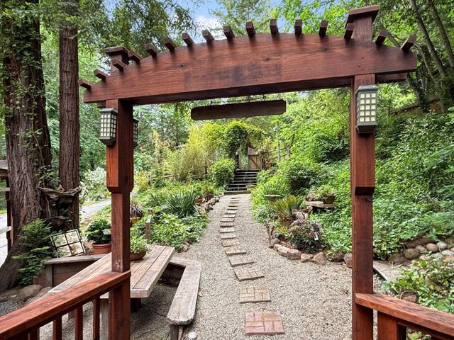 281 Olson Road, Soquel CA: https://media.crmls.org/mediaz/75b62d50-fe22-4230-aa10-bb74f0b72c87.jpg