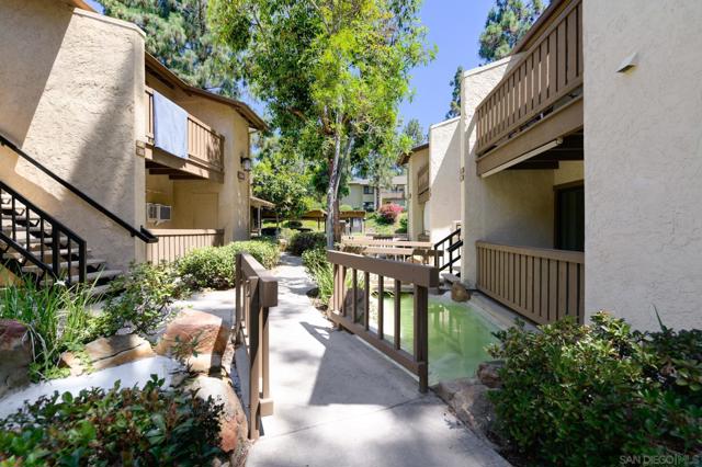 10222 Black Mountain Rd, San Diego CA: https://media.crmls.org/mediaz/75b64910-7fc8-44c3-b048-6ae644cd603c.jpg