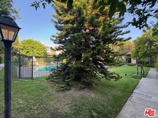 13609 Valerio Street, Van Nuys CA: https://media.crmls.org/mediaz/75b661b8-9956-4177-8e8b-688a491601ad.jpg