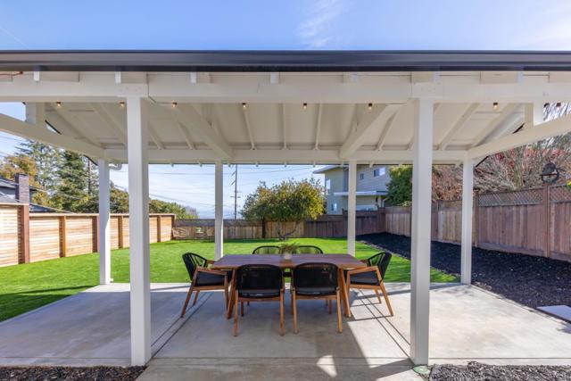 3845 East Lake Way, Redwood City CA: https://media.crmls.org/mediaz/75b74a49-261d-4a5d-9488-ee7c2f4d995b.jpg