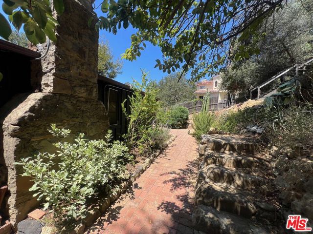 764 Old Topanga Canyon Road, Topanga CA: https://media.crmls.org/mediaz/75b7b18d-0dd1-4e27-a0a5-aae1c94767b1.jpg