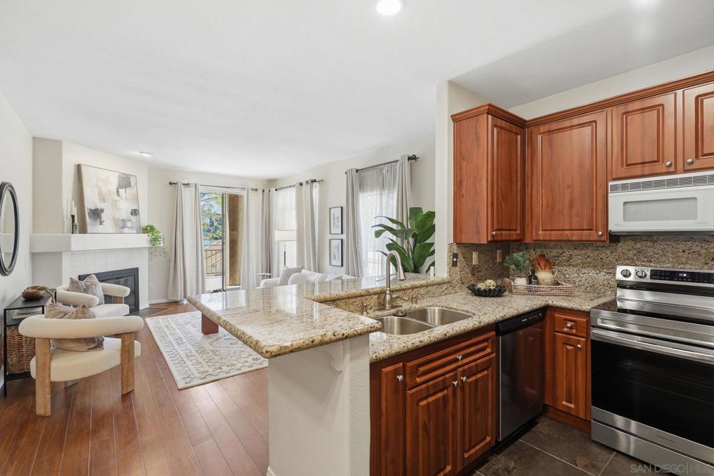 550 Camino De La Reina - photo 8