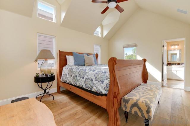 867 E Avenue, Coronado CA: https://media.crmls.org/mediaz/75b8264a-31cd-42cf-bb37-3ceb524b18d8.jpg
