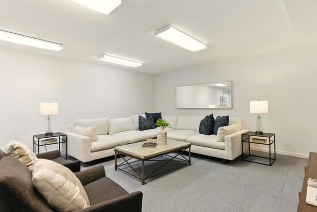 41 Regent Place, Palo Alto CA: https://media.crmls.org/mediaz/75b8466b-5eae-430d-afd1-93f4bea21740.jpg