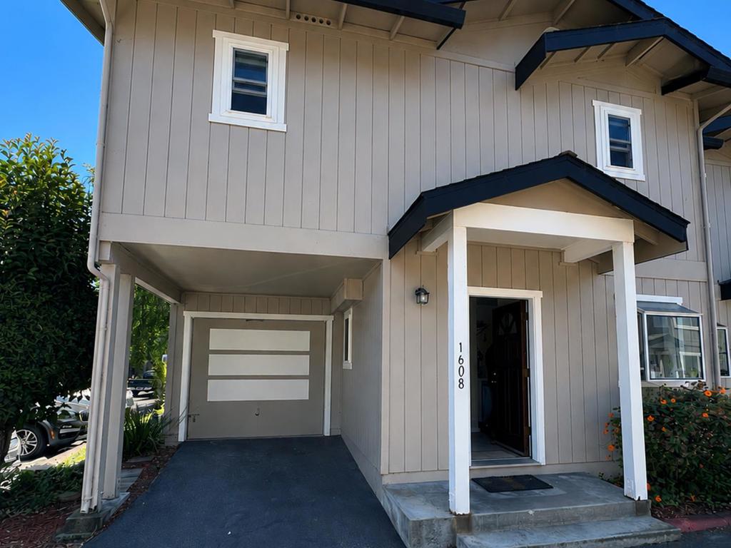1608 Wren Place
