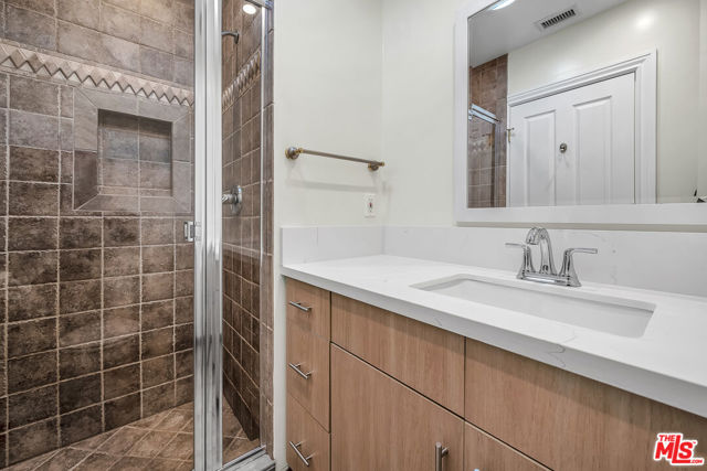 4311 Coquette Place, Tarzana CA: https://media.crmls.org/mediaz/75b89bab-e767-49d6-ab5b-9fcd47d54d9d.jpg