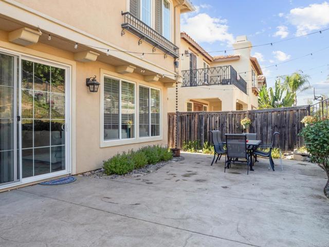 1176 Parkview Drive, Oceanside CA: https://media.crmls.org/mediaz/75b8a268-e86a-46fe-88db-409548ef9e76.jpg