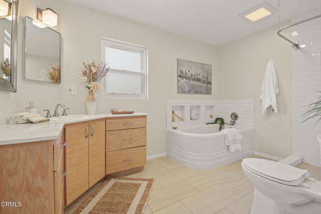 Detail Gallery Image 23 of 54 For 2702 Orange Ave, La Crescenta,  CA 91214 - 3 Beds | 2 Baths