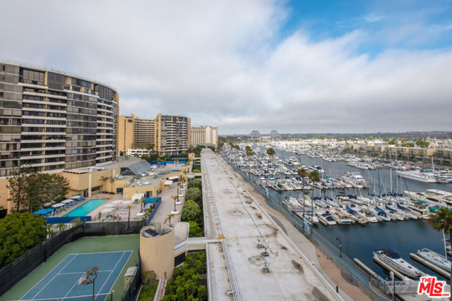 4337 Marina City Drive, Marina del Rey CA: https://media.crmls.org/mediaz/75ba4438-d0b4-41f1-97a5-ced97843e375.jpg