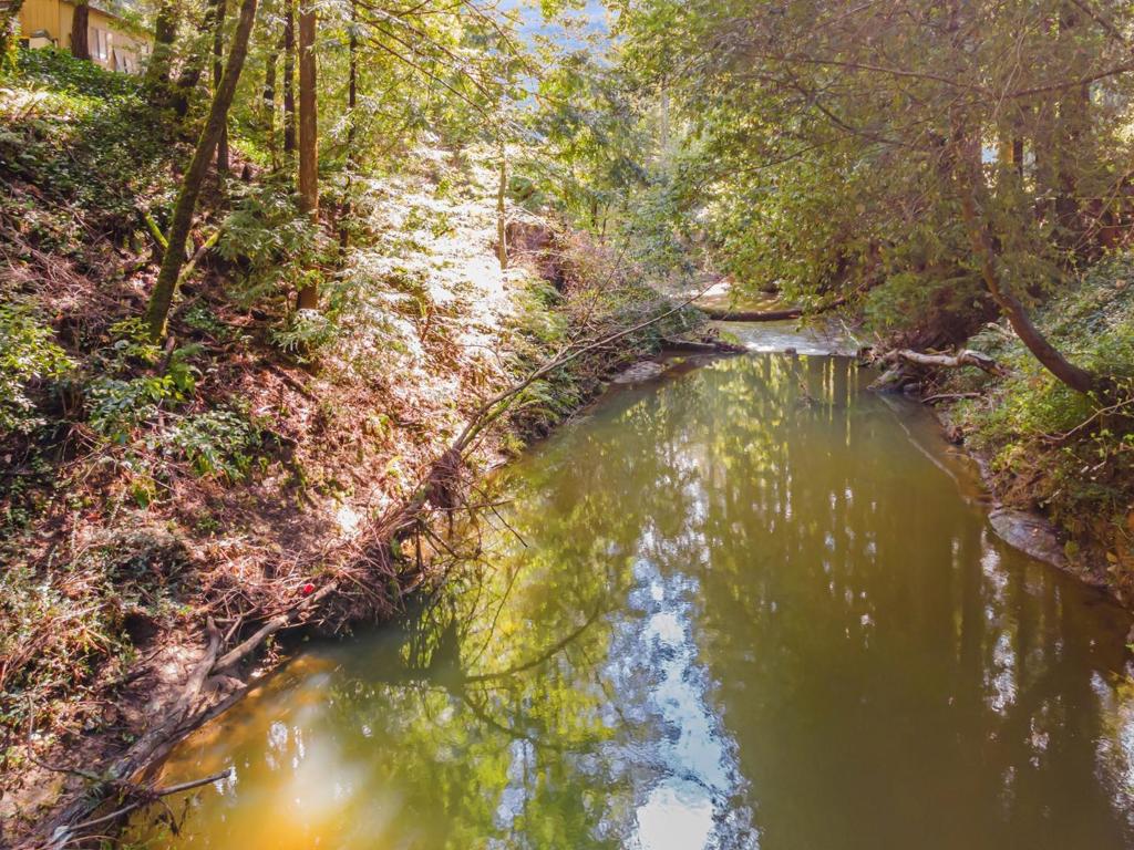 https://media.crmls.org/mediaz/75bb68c8-ba20-429a-8451-78db53daec57.jpg?preset=X-Large