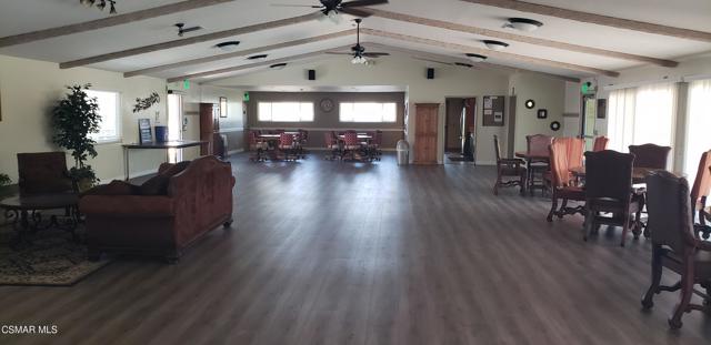 195 Tierra Rejada Road, Simi Valley CA: https://media.crmls.org/mediaz/75bb70c8-b3f2-4f80-907e-79fc1d6672c3.jpg