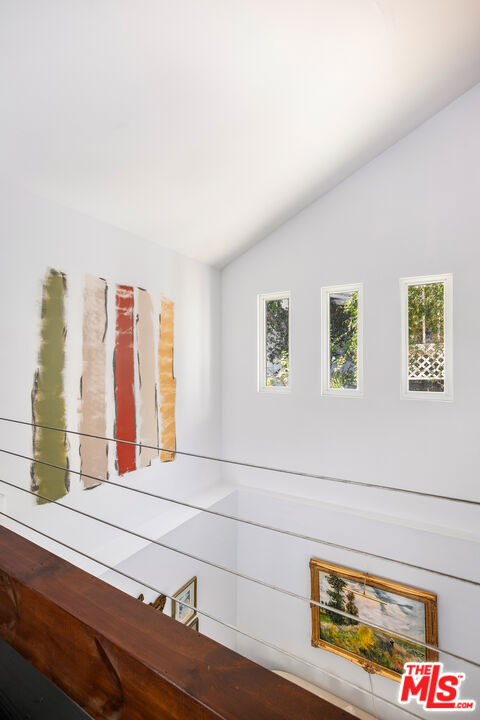 1647 N Beverly Glen Boulevard, Los Angeles CA: https://media.crmls.org/mediaz/75bc56ee-305b-4789-bcfb-1234b471dd79.jpg