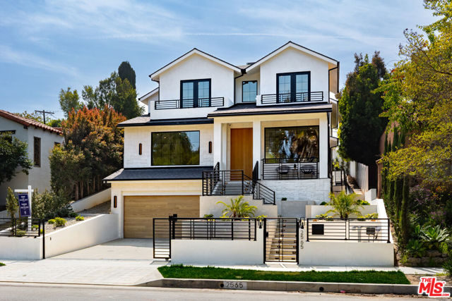 2565 Patricia Avenue, Los Angeles CA: https://media.crmls.org/mediaz/75bd3853-67c6-4bb0-a322-ddadba593cd0.jpg