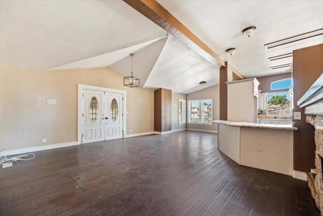 17-Family Room