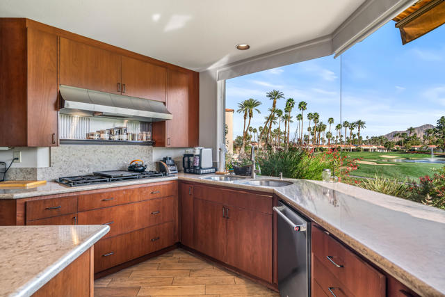 75295 St Andrews Court, Indian Wells CA: https://media.crmls.org/mediaz/75bd6f0d-9087-4794-a2ac-c8f5e291549a.jpg