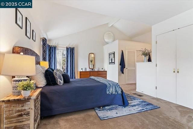 2323 Grosvenor Heights Ct, Livermore CA: https://media.crmls.org/mediaz/75bd9a64-290a-4312-952b-ef3e4fa0b314.jpg