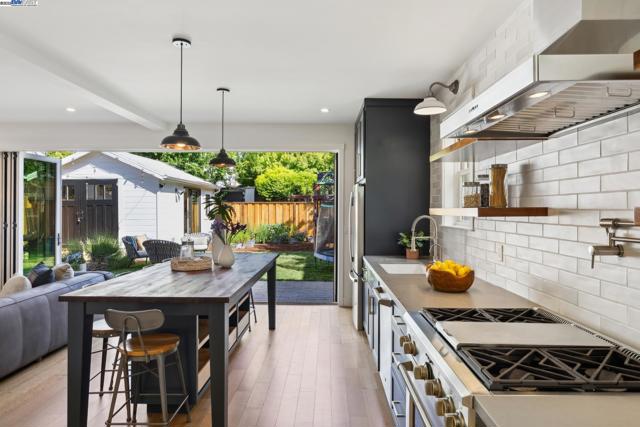 5472 KALES AVENUE, Oakland CA: https://media.crmls.org/mediaz/75bfcc87-eeaf-4092-9576-78a4a83b7b30.jpg
