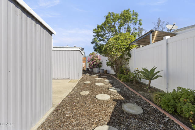 Detail Gallery Image 27 of 29 For 180 Camelia Way #180,  Ventura,  CA 93004 - 2 Beds | 2 Baths