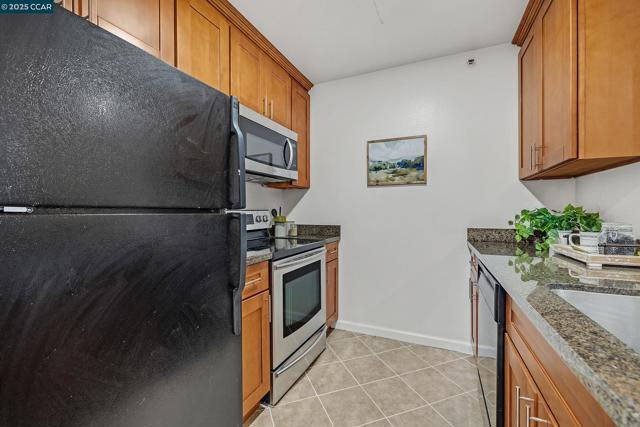 Image 8 of 39 For 29573 Highgate Dr  322