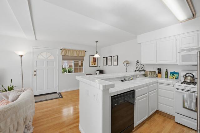 Detail Gallery Image 11 of 34 For 3211 Sirena Vista Way #116,  Carlsbad,  CA 92009 - 1 Beds | 1 Baths