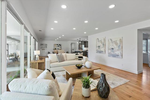 190 W San Martin Avenue, San Martin CA: https://media.crmls.org/mediaz/75c1c962-ccf8-4b39-8980-0eccdcfb66b2.jpg