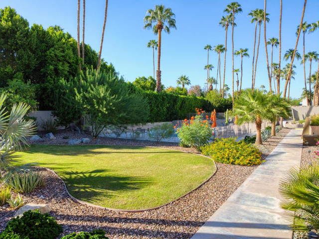 197 W Via Lola #6, Palm Springs, CA 92262