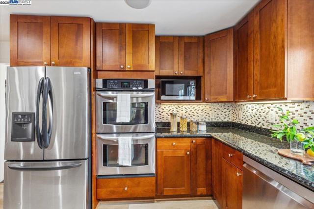 297 Ludlow Pl, San Ramon CA: https://media.crmls.org/mediaz/75c1efc7-2639-4949-b112-be7fadbeffcf.jpg