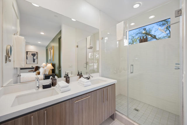 51165 Evangeline Way, La Quinta CA: https://media.crmls.org/mediaz/75c292f9-d412-4b2f-b149-fb09eb876293.jpg