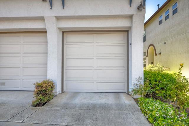 11898 Cypress Canyon Rd, San Diego CA: https://media.crmls.org/mediaz/75c29eca-73fd-4509-9b50-82268df50885.jpg